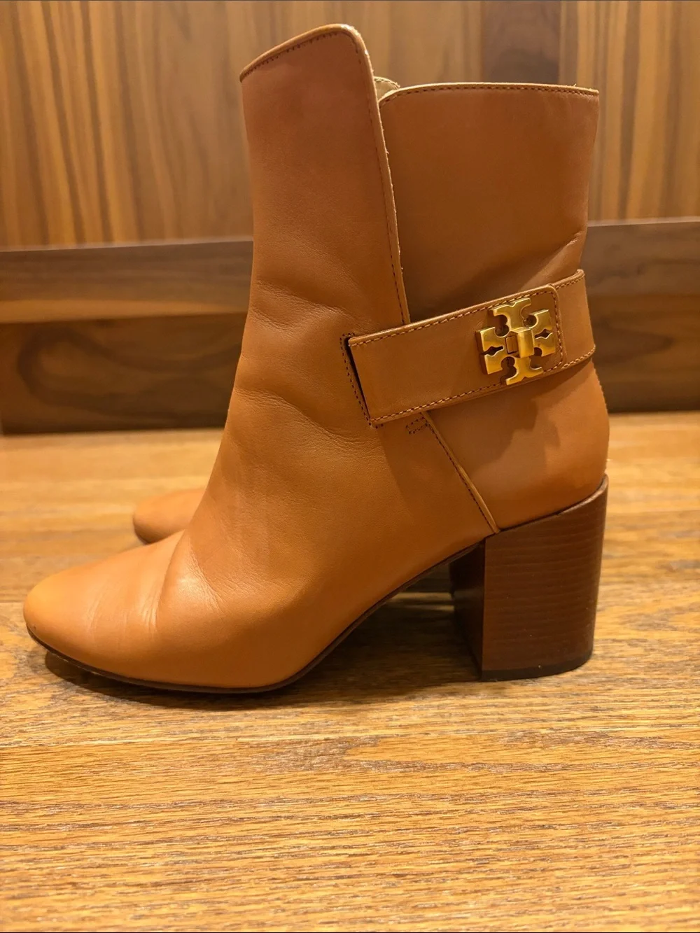Tory Burch Women's Tan Leather ankle Boots